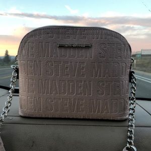 Steve Madden purse in great condition fairly new not dirty